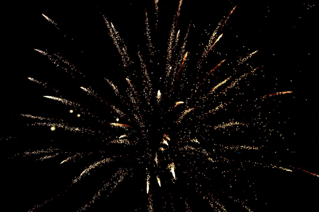feu artifice doré